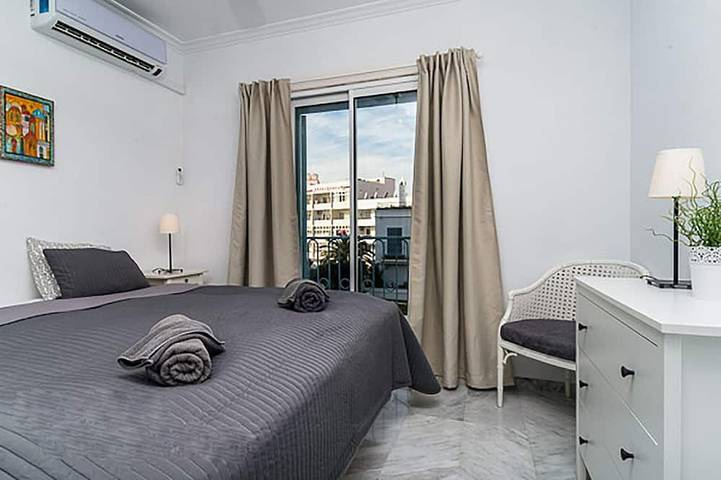 Tolles Haus In Parador-Bereich Mit Pool Und Meerblick In Der Nähe Von Burriana Und Der Stadt in Playa Carabeíllo, Nerja