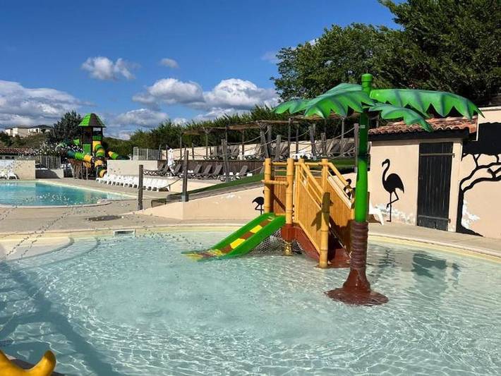 Tente pour 5 personnes, avec Bassin pour enfant en Ardèche