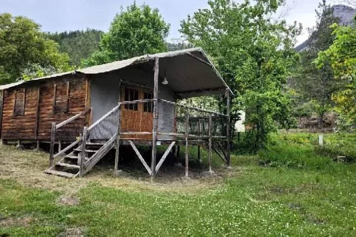 Mobil home pour 5 personnes à Clamensane