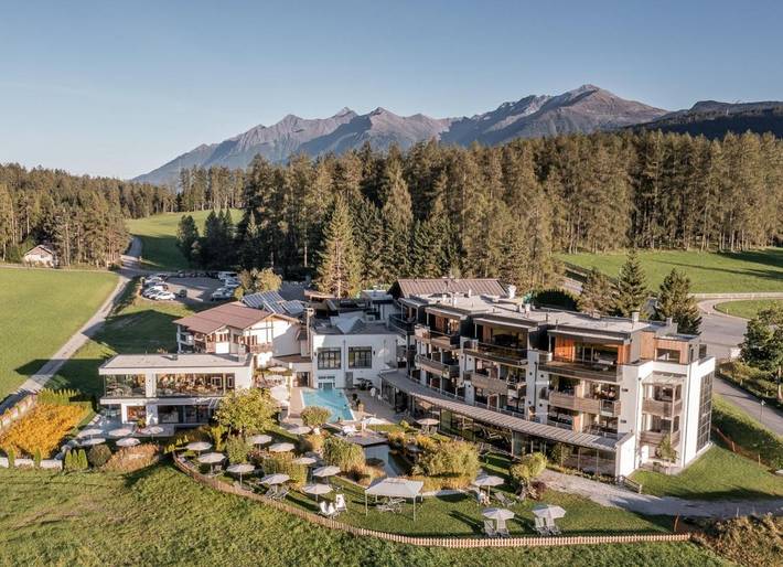 Ferienhaus für 3 Personen, mit Balkon und Terrasse sowie Garten und Pool in Obsteig