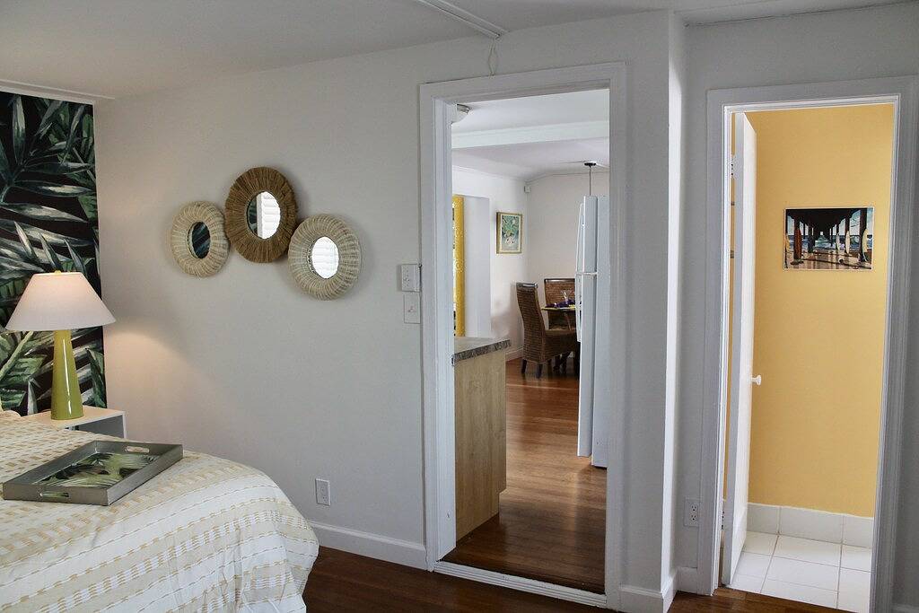 Luxury Retreat - Private Pool Cottage in Delray Beach – 45 Min to Hard Rock in Delray Beach, Palm Beach County