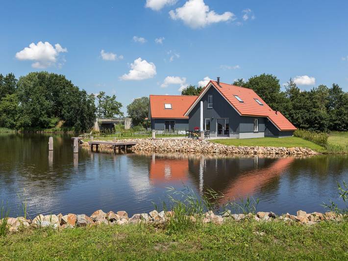 Ferienhaus für 6 Personen, mit Terrasse und Garten in Friesland