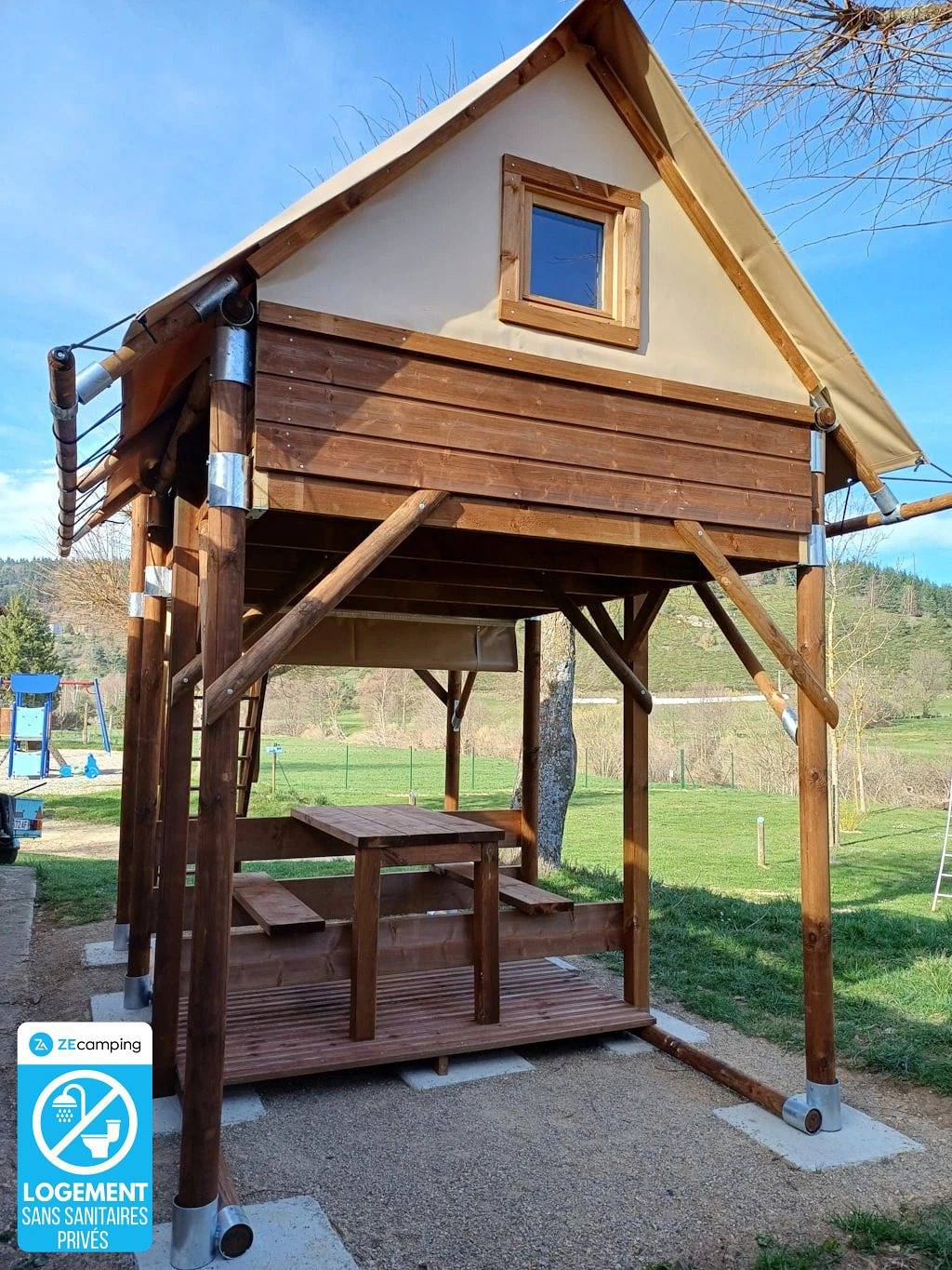 Zecamping 3* piscine chauffée chiens acceptés cabane Bbq 5m2 2 pers in Langogne, Mende und Umgebung