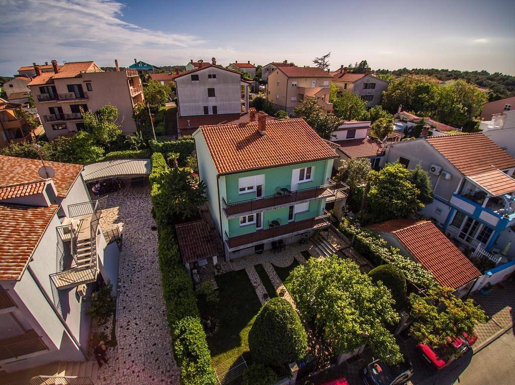 Ganze Wohnung, 2-Zimmer-Ferienwohnung mit Terrasse Banjole, Pula A-17097-b in Banjole, Südküste Istrien