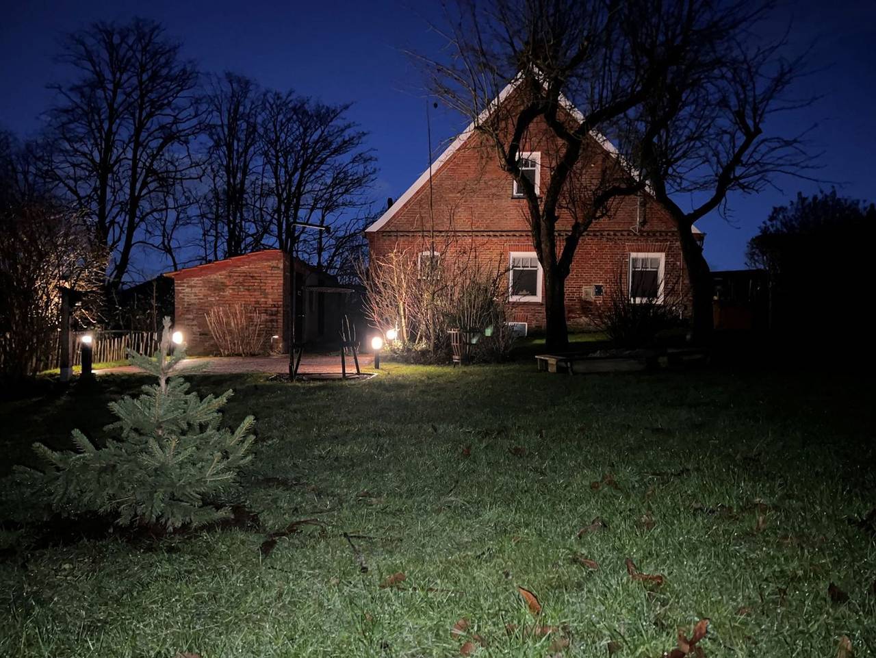 Sandkasten - Historisches 100qm Haus für 4-6 Pers. + Hund mit Kamin, Sauna und großem Garten in Upleward, Krummhörn