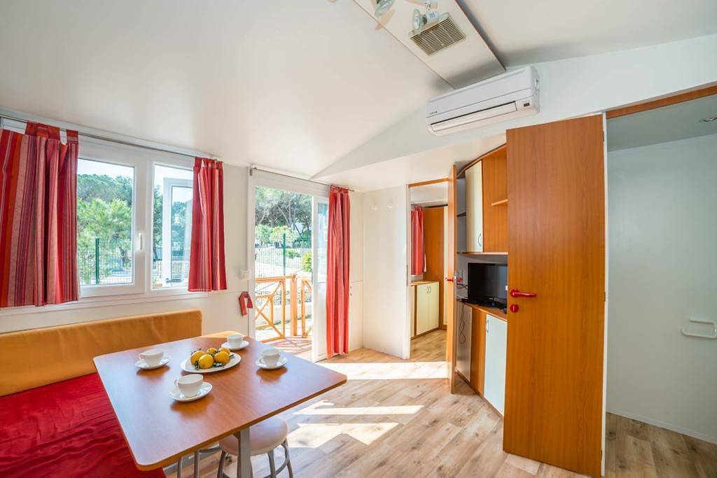 Cijeli apartman, Dvosobni apartman s terasom i pogledom na more Pakoštane, Biograd A-18783-a in Plaža Pakoštane, Pakostane