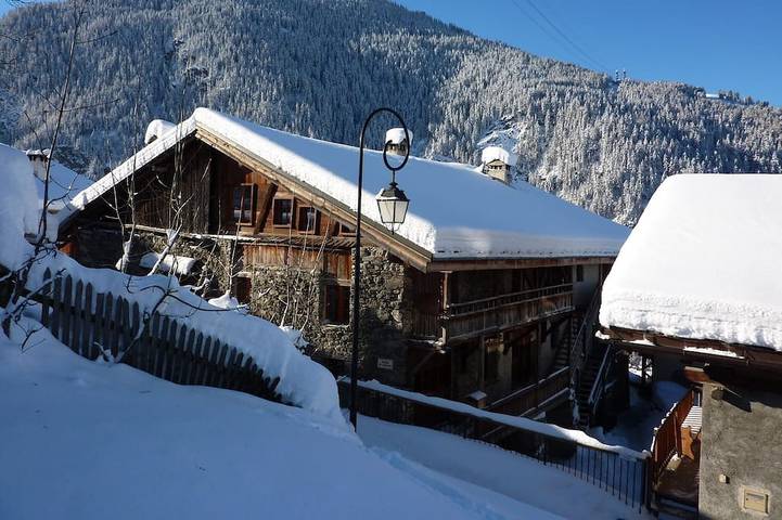 Maison pour 14 personnes, avec jardin et sauna, animaux acceptés à Peisey-Nancroix