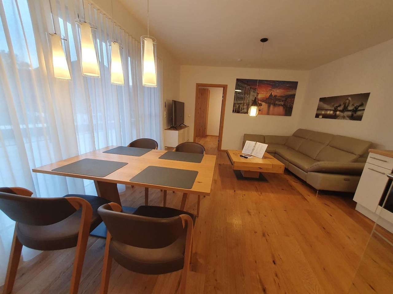 Ganze Wohnung, Ferienwohnung nahe Skigebiete mit Terrasse in Dachsteingebirge, Gröbming