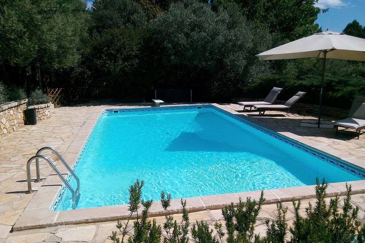 Gîte pour 4 personnes, avec Terrasse et Jardin à Cotignac