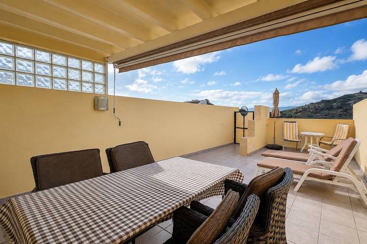 Entire apartment, Guestready - Puerto Rico Bungalow with Pool in Puerto Rico (Gran Canaria), Mogán