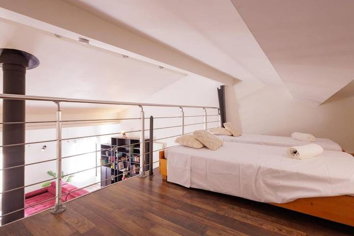 Location de vacances pour 10 personnes, avec terrasse et piscine à Châtillon-la-Palud - 2
