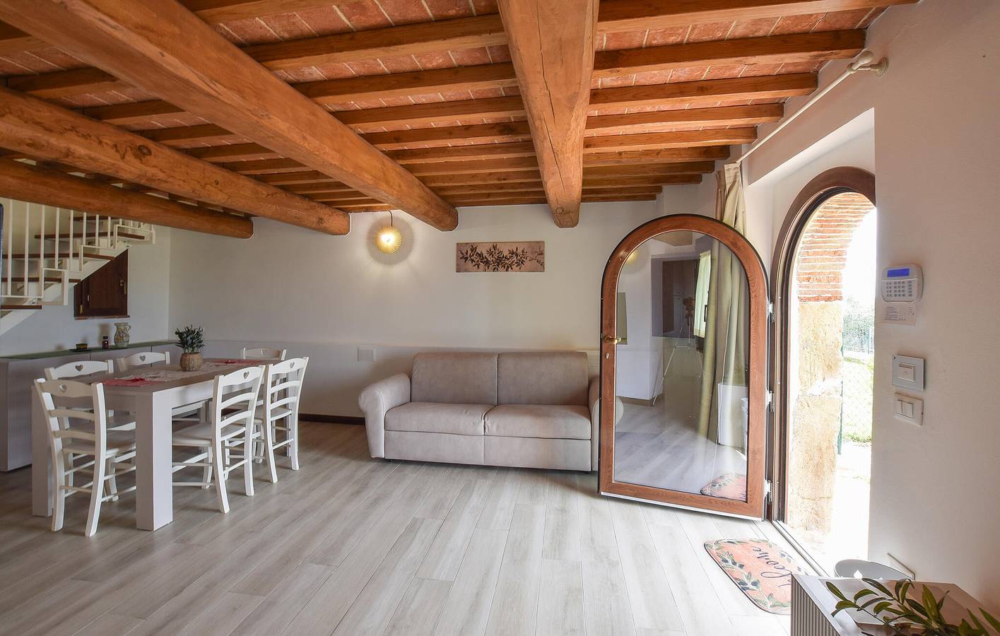 Gemütliche 2-Zimmer-Wohnung mit WLAN, Klimaanlage, Küche und Parkplatz in Buti in Buti, Pisa Provinz