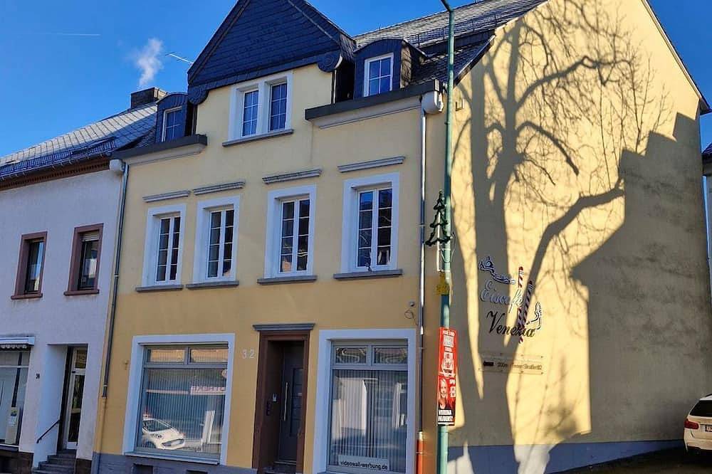 Ganze Wohnung, Sonnenschein Apartment - Sonnenschein Apartment, 2 Schlafräume, Dusche, Wc in Hermeskeil, Landkreis Trier-Saarburg