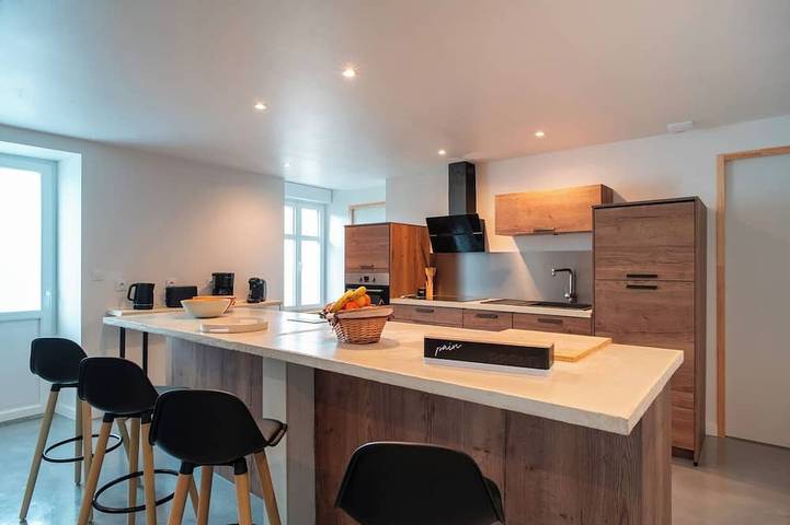 Location de vacances pour 10 personnes, avec jacuzzi à Rosporden