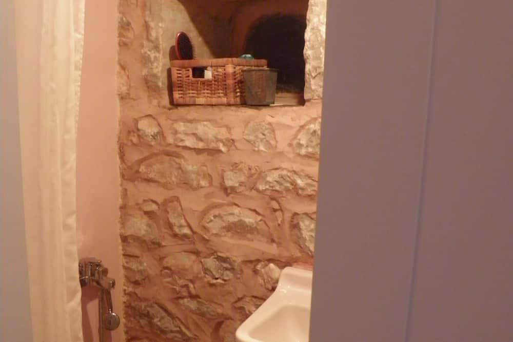 Altes Turmhaus auf der Halbinsel Mani in Peloponnes