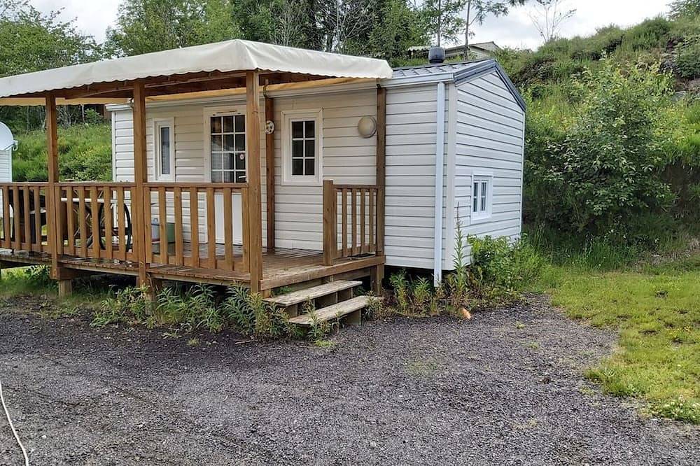 Cozy mobile-home - 3 guests in La Tour-d'Auvergne, Volcans d'Auvergne Regional Nature Park