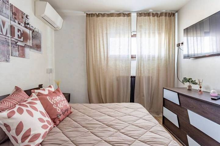 Ganze Wohnung, Apartment Old Lighthouse Beachside Haven - 10 minutes from the Airport in Fiumicino, Rom Provinz