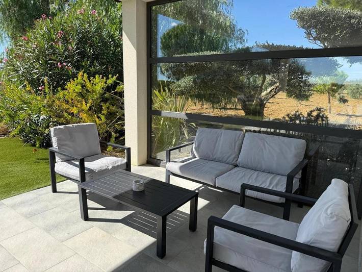 Location de vacances pour 8 personnes, avec piscine ainsi que terrasse et vue à Servian - 3