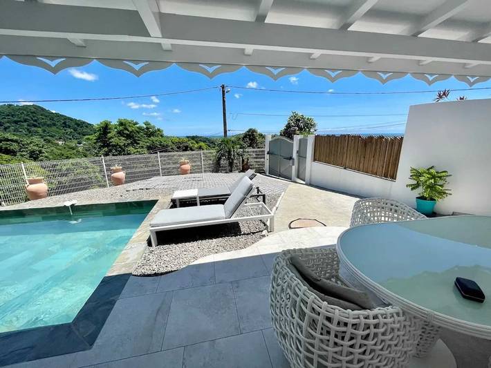 Location de vacances pour 4 personnes, avec terrasse et piscine à Le François - 2