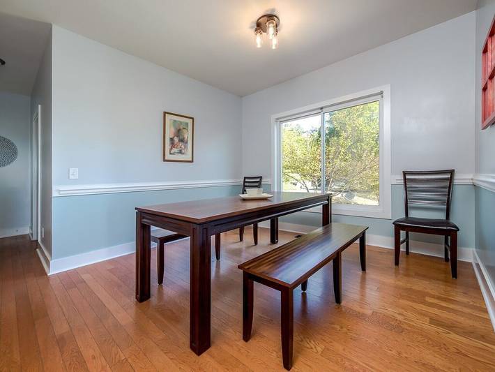 Vacation rental for 10 people, with balcony and yard in Hendersonville