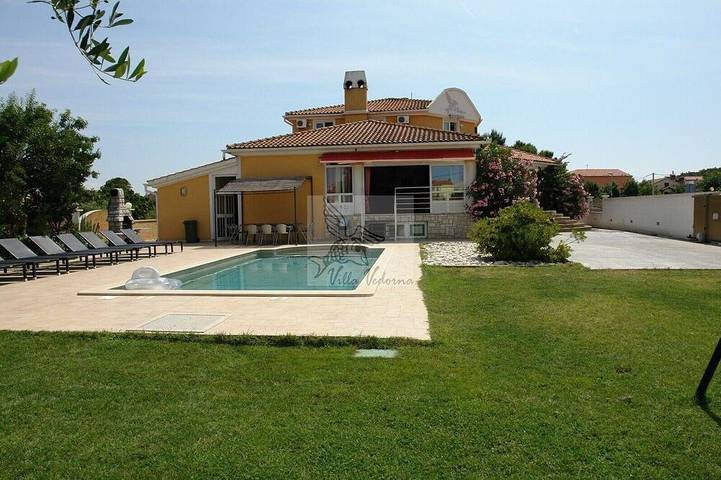 Villa Vedorna, big wellness house near beaches, pool, souna, jacuzi, bbq, Istria in Pomer, Südküste Istrien