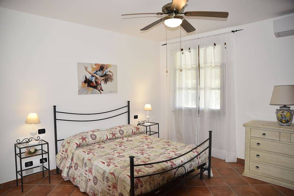 Villa with high comfort with pool near the sea, dish & washing maschine, in Casale Marittimo, Etruskische Küste