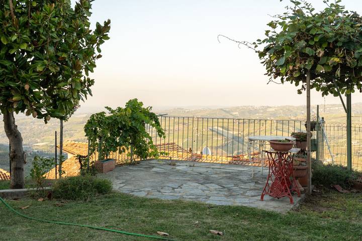Capo d'Alba - Cascina con vista panoramica in Diano d'Alba, Langhe