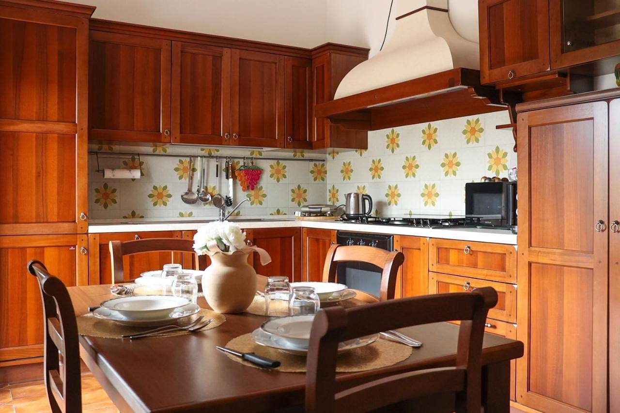 Ganze Wohnung, 5 Minutes' Walk from the Beach, with Two Bedrooms in Badolato, Catanzaro Provinz