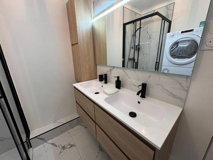 Location de vacances pour 14 personnes à Neuilly-Plaisance - 2