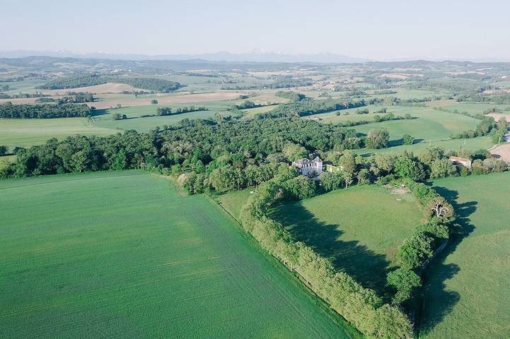 Gîte pour 12 personnes, avec Jardin et Piscine à Mazerolles-du-Razès