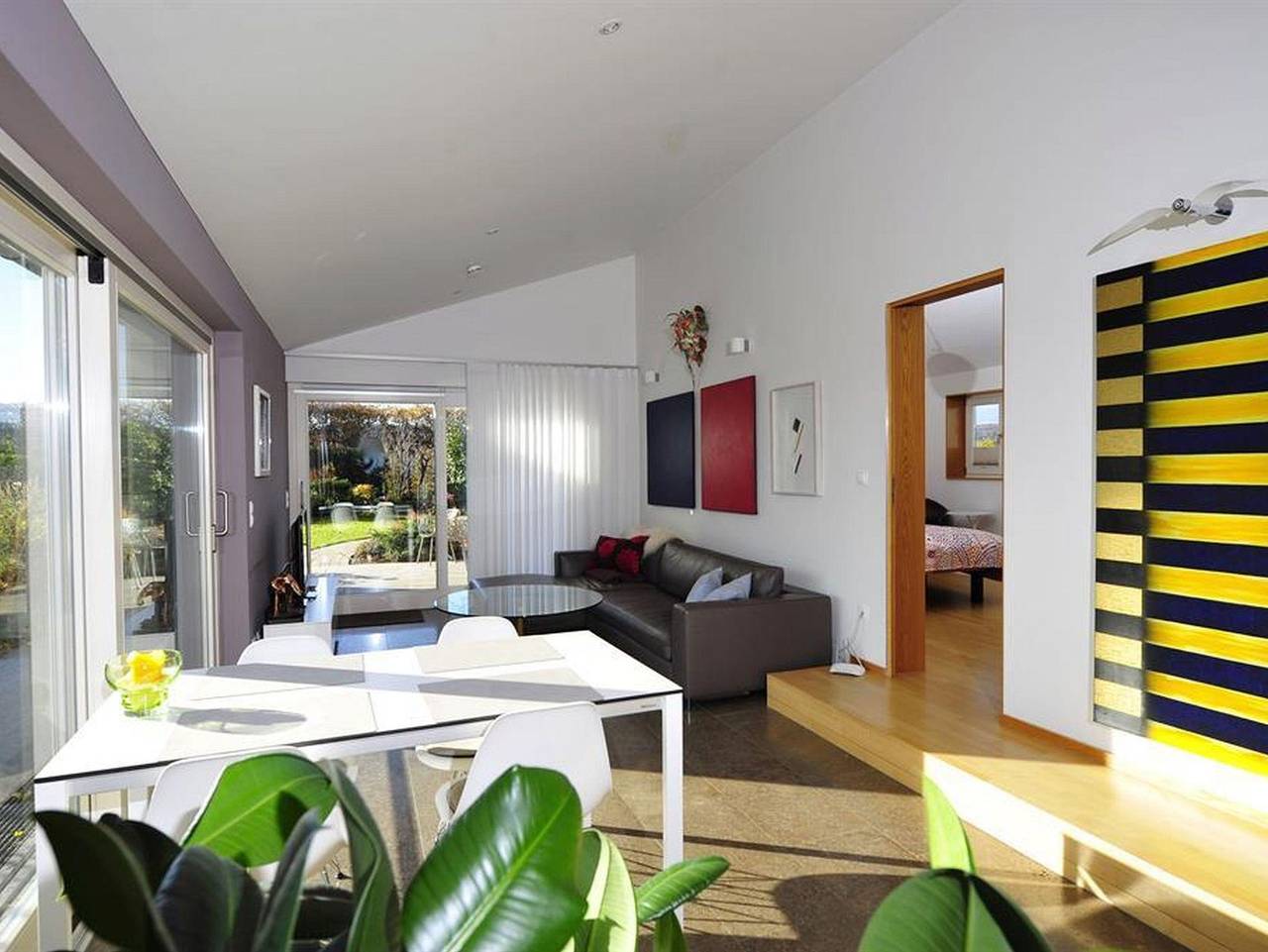 Ganze Ferienwohnung, Liebesbrunnen - Ferienhaus mit 3 Wohnungen - Appartement "St. Laurent", 1 Schlafraum in Pfälzer Rheinebene