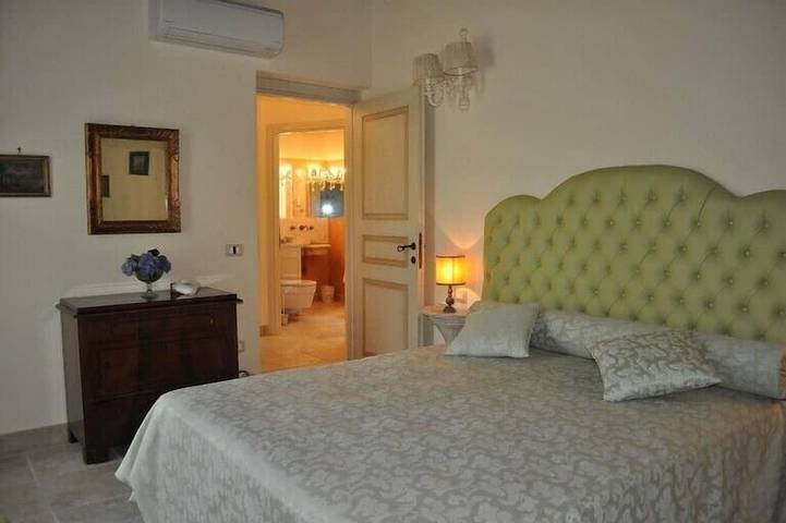 New 2 bed villa with large panoramic pool 40min to beaches in Quarrata, Pistoia Province