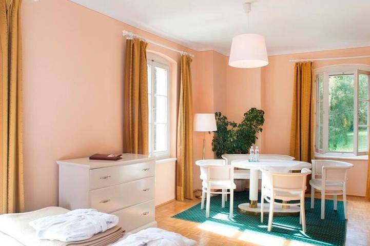 Doppelzimmer Kategorie A - Hotel Landsitz Pichlschloss in Mariahof, Lavanttaler Alpen