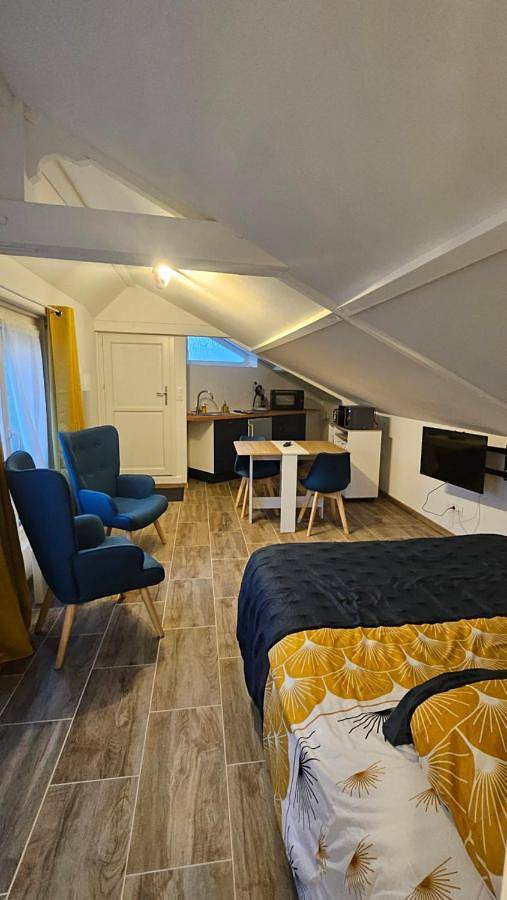 Appartement entier, Studio de l'Hippodrome in Mortagne-au-Perche, Parc naturel régional du Perche