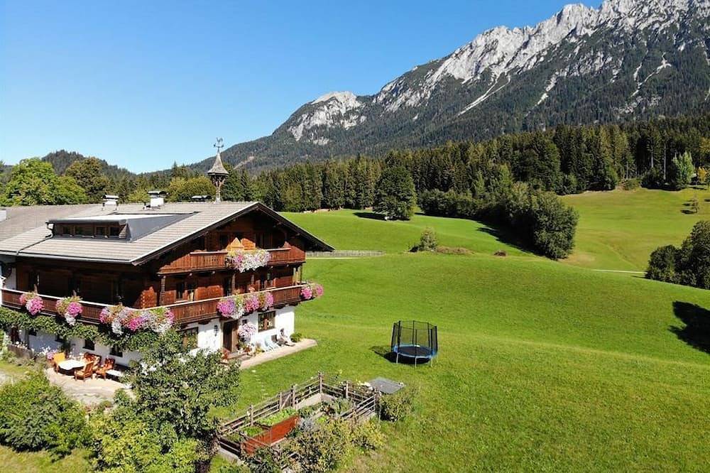Ferienwohnung Hirschbühel - Appartement/Fewo, Dusche, Wc, 2 Schlafräume in Scheffau am Wilden Kaiser, Kaisergebirge