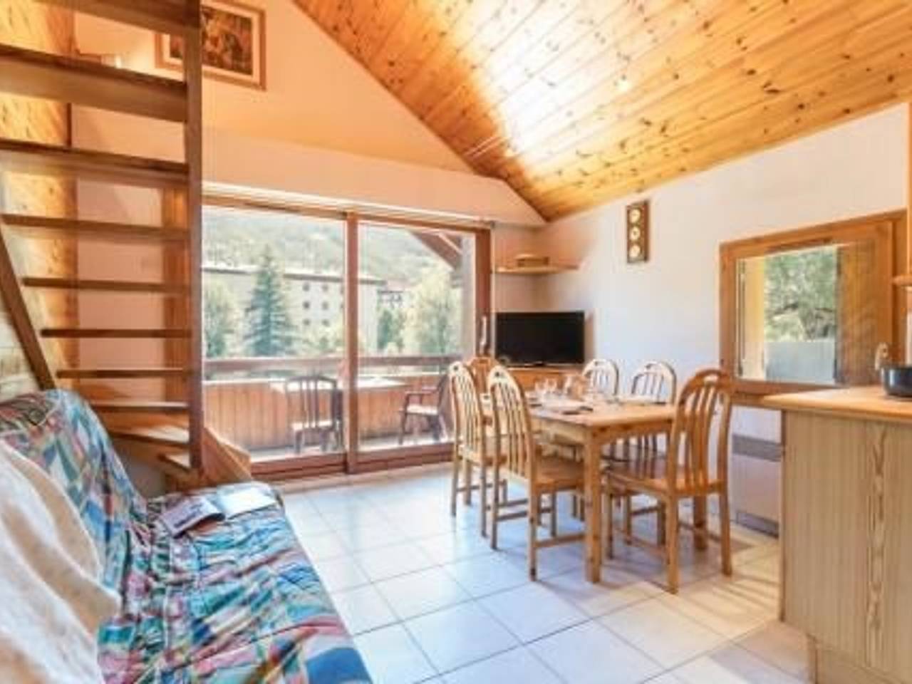Ganze Wohnung, Duplex gemütliche 3-Zimmer-Wohnung, 6 Schlafplätze, La Salle-les-Alpes, 700m von den Pisten in La Salle-les-Alpes, Serre Chevalier