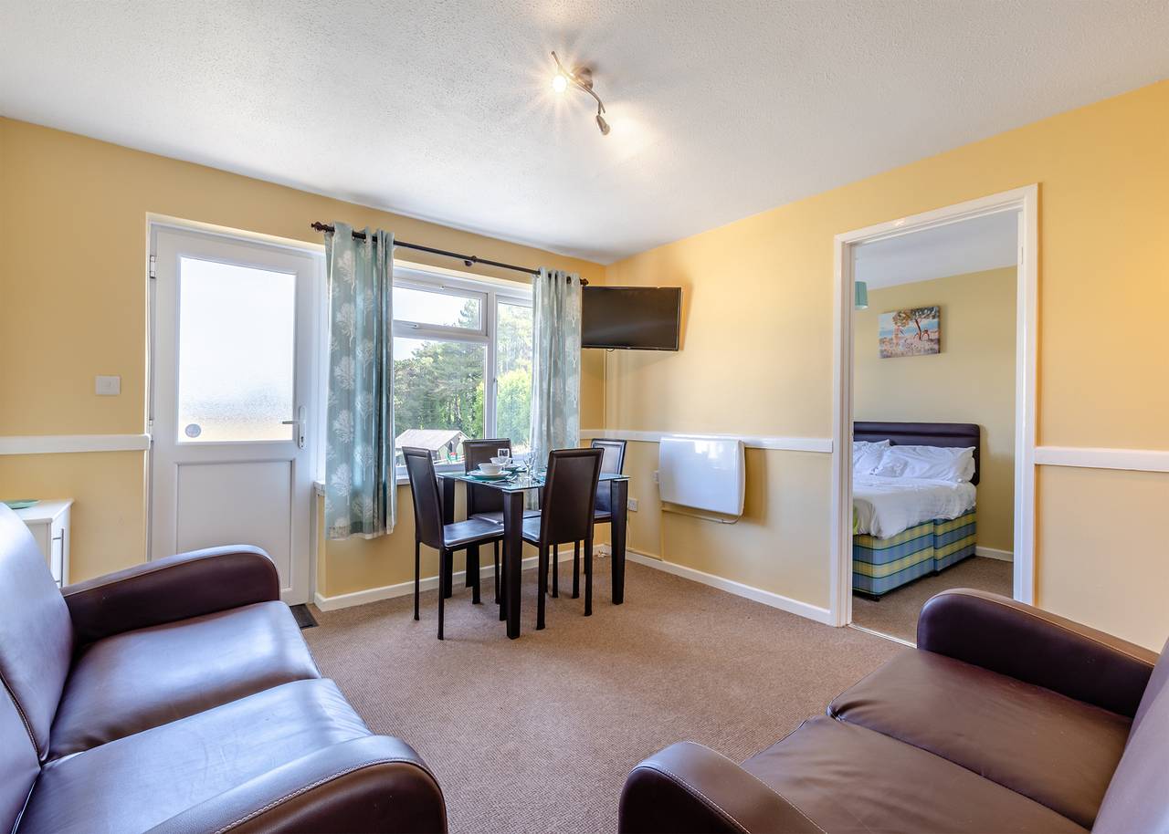 Gold 2 Bedroom Chalet Pet in Brixham, Torbay