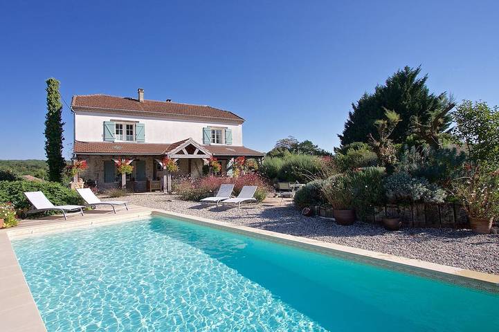 Agriturismo pour 6 personnes, avec jardin et jacuzzi à Bourlens