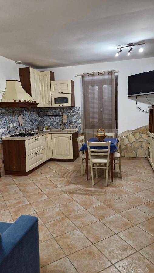 Location de vacances pour 4 personnes, avec terrasse ainsi que jardin et vue à Fonte Nuova - 2