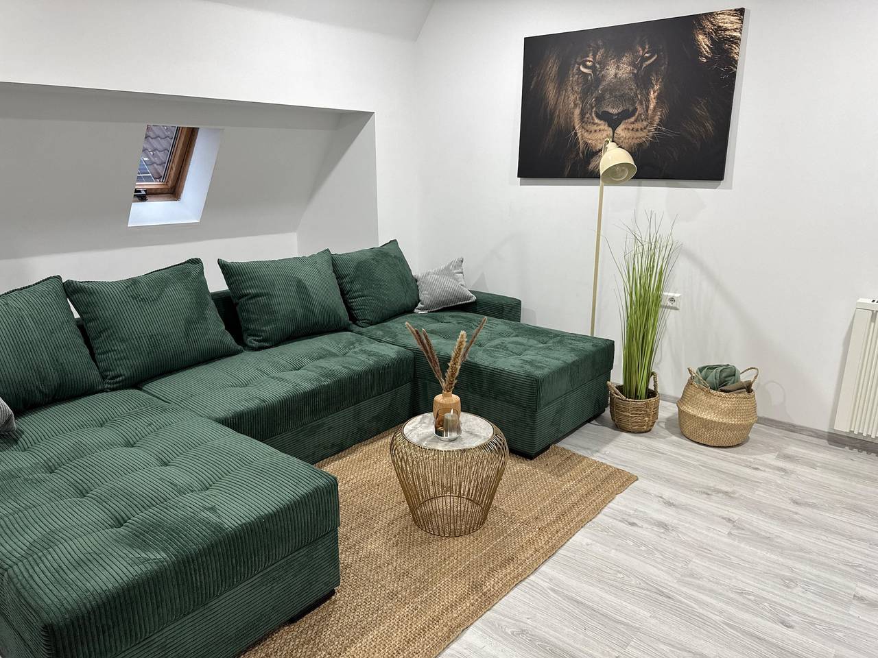 Holiday Home 'M B Homes Lauterstein 10' with Mountain View, Wi-Fi, Single Room in Lauterstein, Albsteig Stage 6
