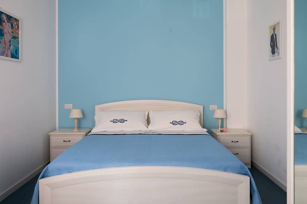 Appartamento intero, Bello,luminoso,con vista sul canale e sul ponte romano,free parking-wifi-A/C in Rimini, Provincia di Rimini