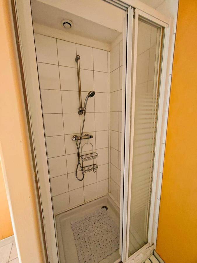 Location de vacances pour 10 personnes, avec vue et jardin à Bréville-sur-Mer - 2