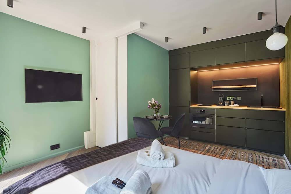 Entire apartment, ﻿﻿Superb Studio in Neuilly Porte Maillot in Neuilly-sur-Seine, Hauts-de-Seine