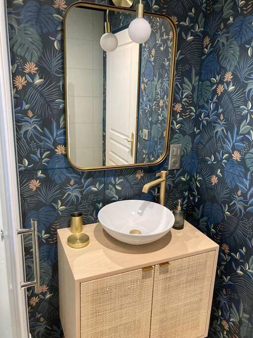 Gîte pour 2 personnes, avec jardin ainsi que piscine et jacuzzi à Sérignac - 2