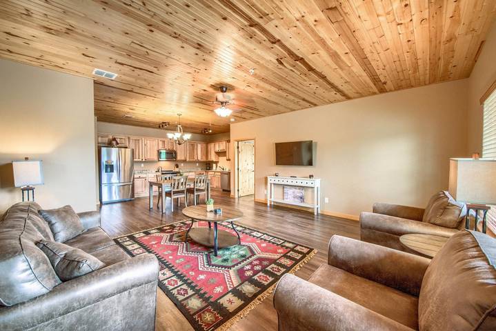 Vacation rental for 6 people, with pool, kid friendly in New Braunfels
