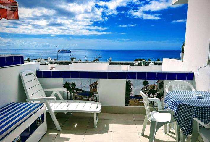 Apartamento para 2 personas, con balcón además de vistas y piscina en Playa de las Vistas