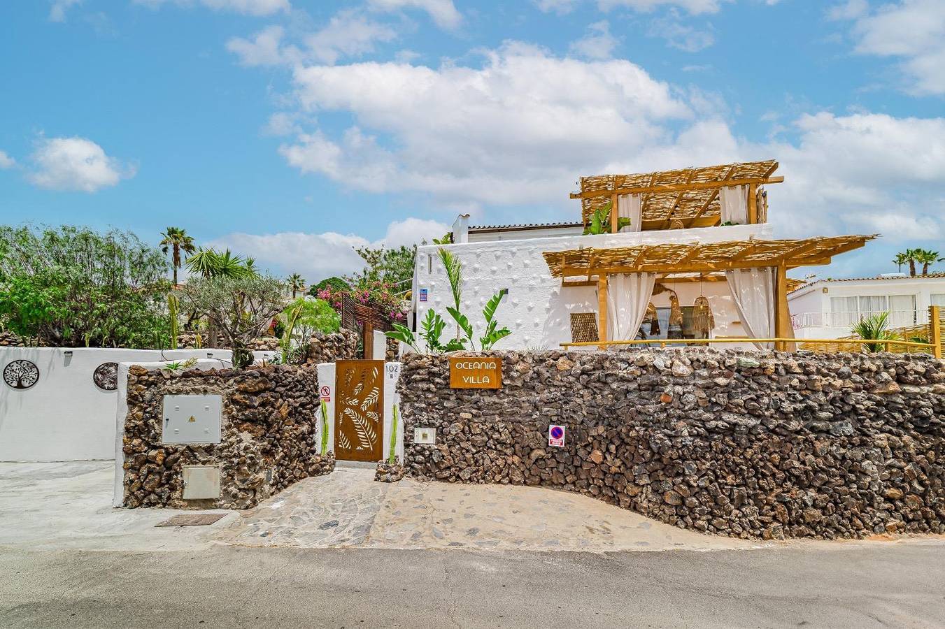 Maison de vacances 'Oceania' avec vue sur la mer, Wi-Fi et climatisation in Chayofa, Arona