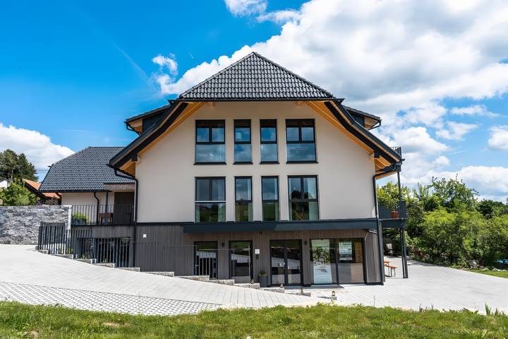 Vacation rental for 10 people, with Balcony and Yard in Southern Black Forest