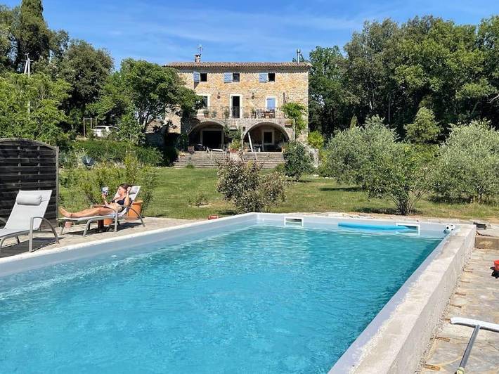 Appartement de vacances pour 2 personnes, avec Terrasse et Jardin ainsi que Piscine et Vue