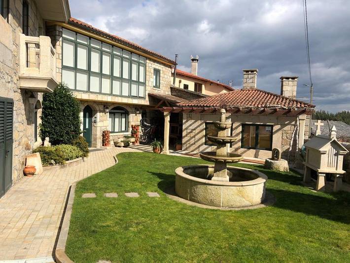 Casa de vacaciones para 6 personas, con Balcón y Terraza además de Jardín y Piscina en Ribeira Sacra - 3